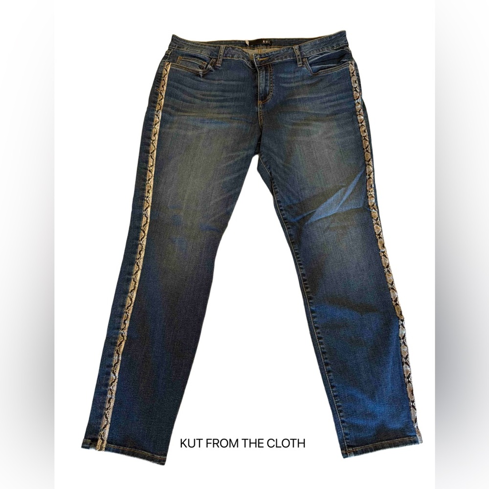 Kut from the Kloth Blue Jeans with Snake Print Detail